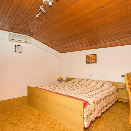 Guest house Antonija I Ante Kampor